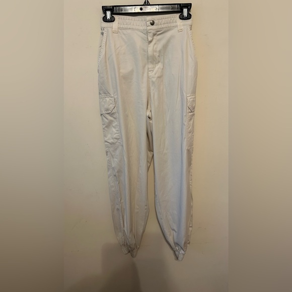 The North Face Pants - North Face Cargo Pants Women’s Size 4  Tan Pull On Trouser Jogger Hiking Camping